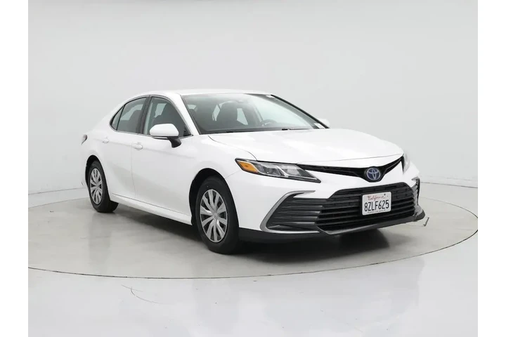 $27998 : Toyota Camry Hybrid 2022 LE image 1