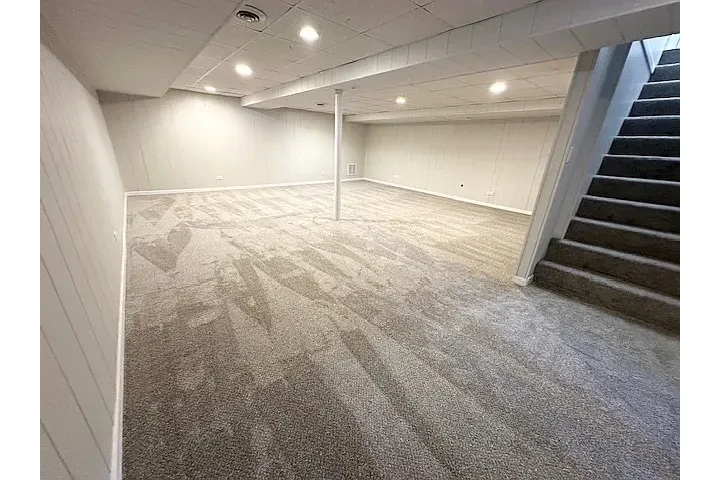 $3200 : Rent image 8