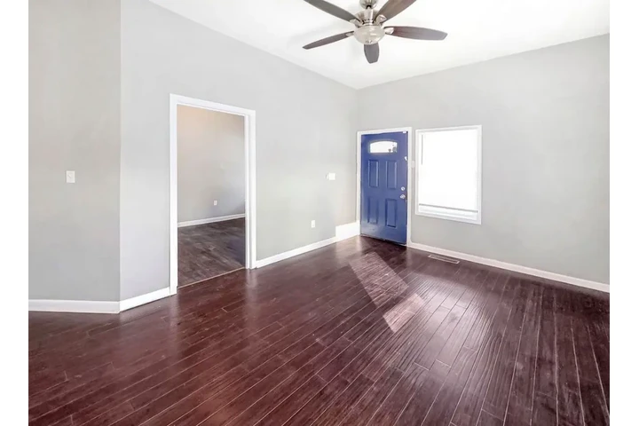 $1600 : 4 Bedrooms House in Atlanta GA image 3