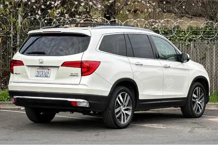 $22313 : Honda Pilot 2016 AWD Elite 4 image 3