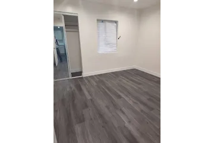 HUNTINGTON PARK RENTO CASA image 3