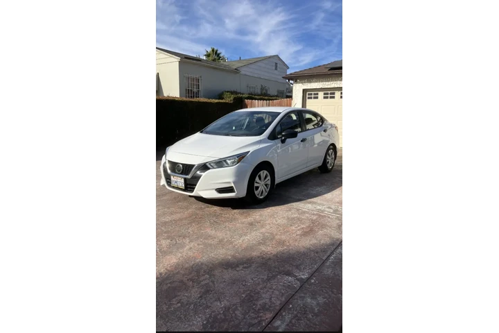 $6500 : 2021 Nissan Versa image 2