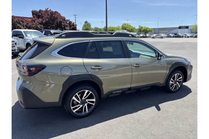 $24988 : 2023 Outback Premium image 10