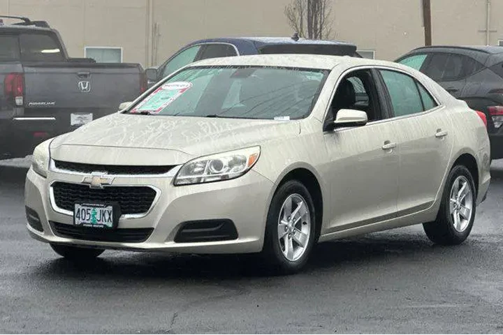 $9921 : Chevrolet Malibu Limited 201 image 8