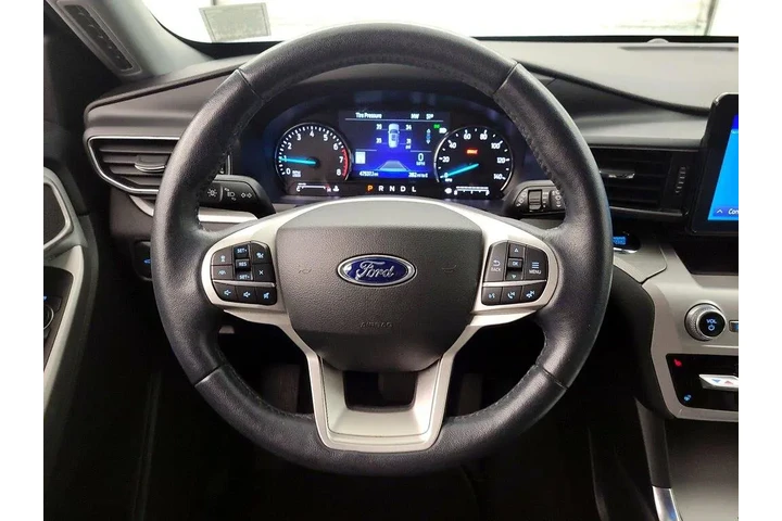 $29998 : Ford Explorer 2022 AWD XLT 4 image 10