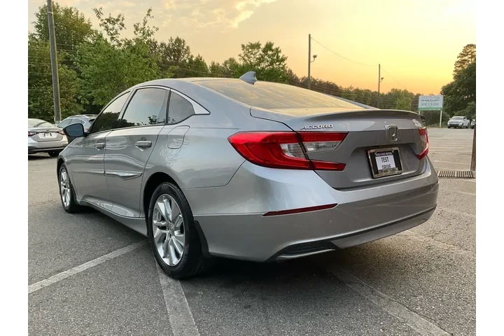 $14485 : Honda Accord 2019 LX 4dr Sed image 7