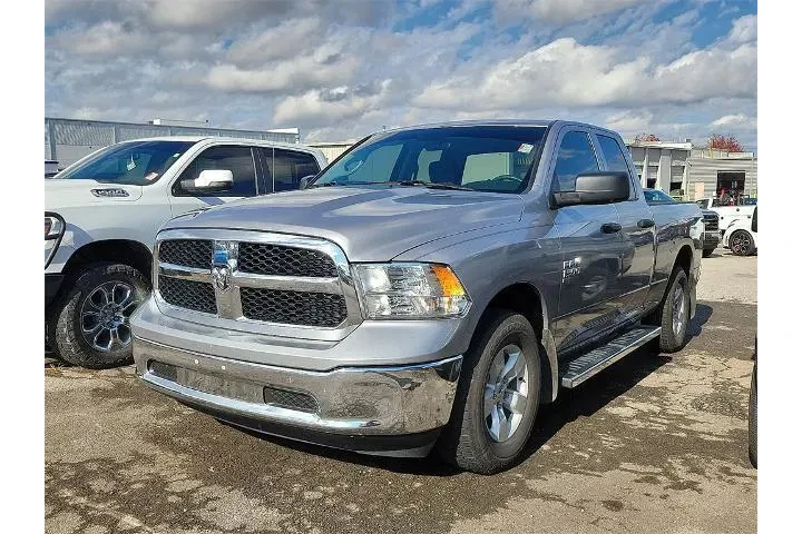 $29899 : Ram 1500 Classic 2021 4x4 Tr image 2