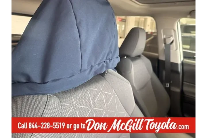 $28386 : Toyota RAV4 2024 AWD XLE 4dr image 10