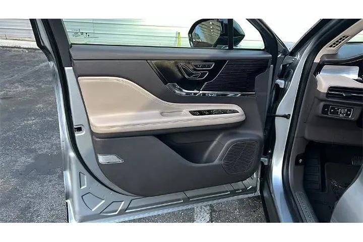 $28924 : Lincoln Corsair 2022 Standar image 10