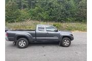 $13690 : Toyota Tacoma 2013 4x2 PreRu thumbnail