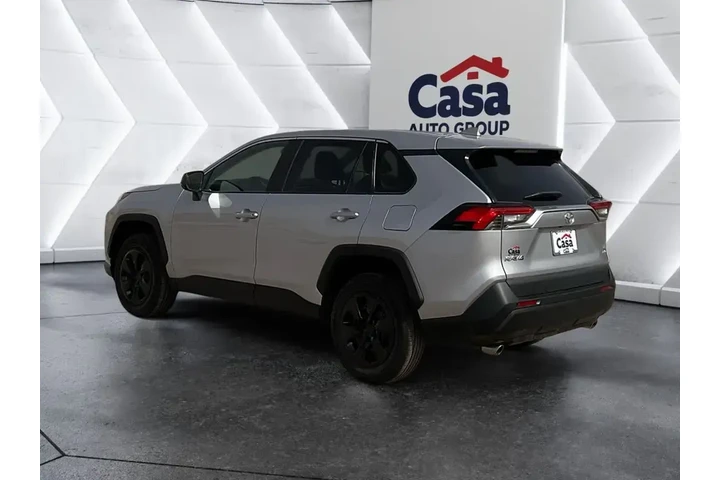 $27500 : Toyota RAV4 2024 AWD LE 4dr image 9