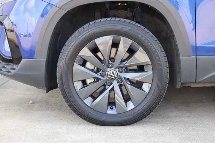 $19540 : Volkswagen Taos 2023 S 4dr S image 9