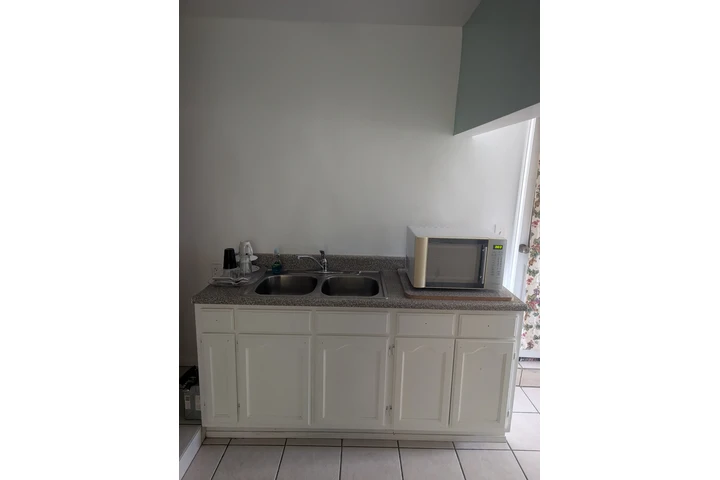 $755 : Cuarto en WHITTIER $755 image 7