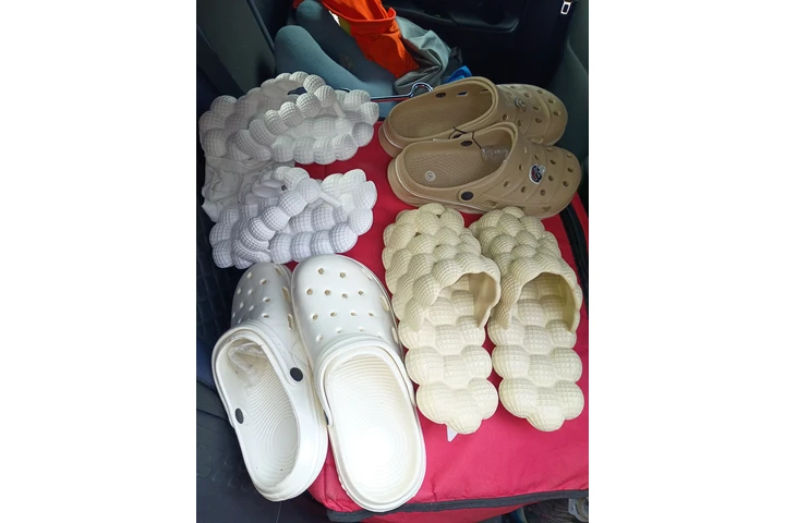 $200 : CROCS image 2