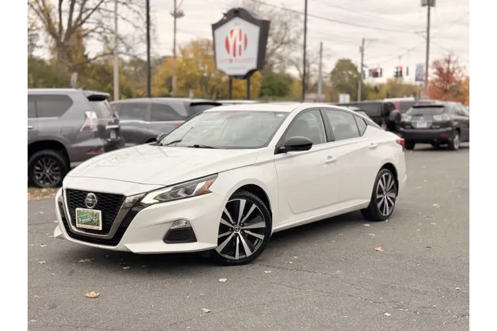 $11995 : 2019 Altima 2.5 SR image 1