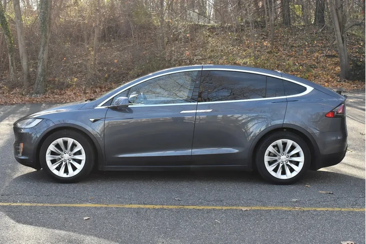 $22595 : Tesla Model X 2018 AWD 75D 4 image 4