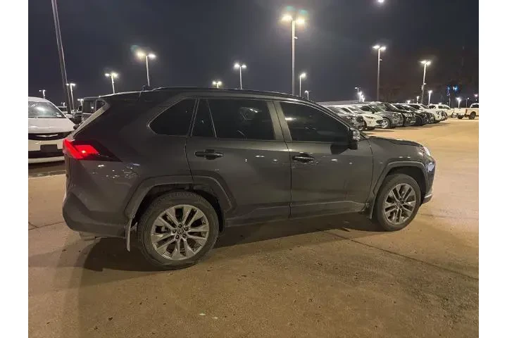 $29595 : Toyota RAV4 2024 XLE Premium image 8