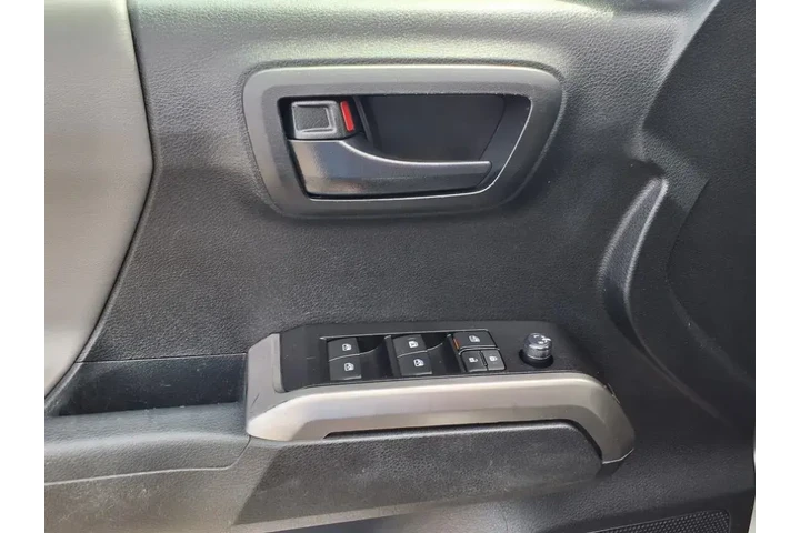 $28500 : Toyota Tacoma 2022 4x4 TRD P image 4