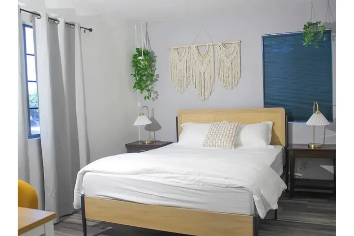 $2500 : 3BEDS 4BR HOUSE FOR RENT IN LA image 1