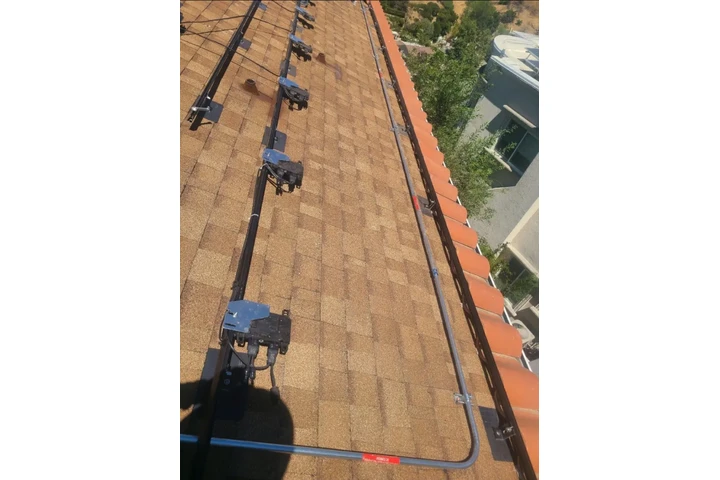 $70 : Removemos solar panels image 2