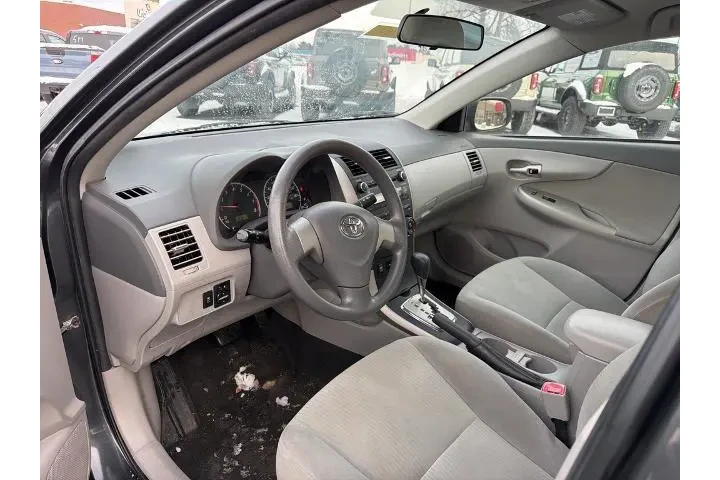 $7079 : Toyota Corolla 2010 LE 4dr S image 9