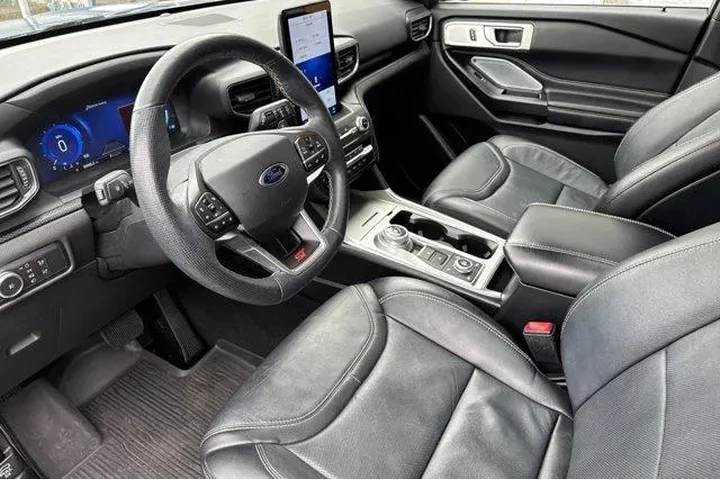 $28897 : Ford Explorer 2020 AWD ST 4d image 10