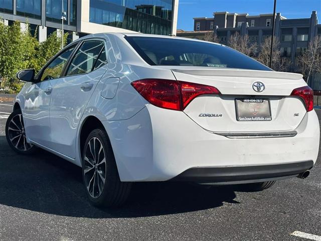 2017 TOYOTA COROLLA XSE SEDAN image 7