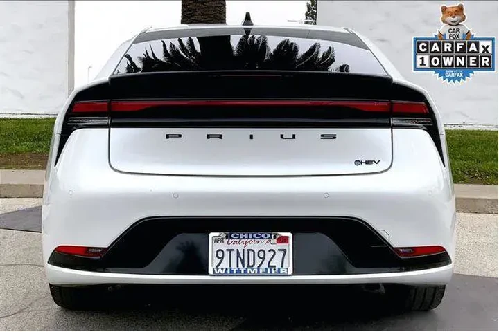 $31985 : Toyota Prius 2025 Nightshade image 4