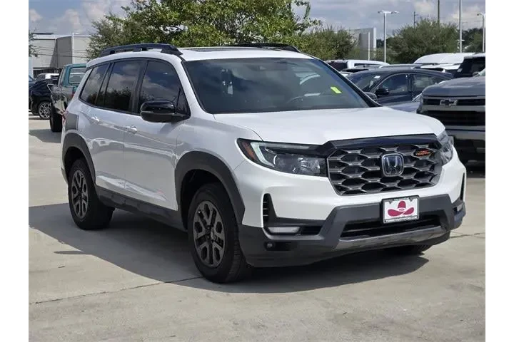 $32227 : Honda Passport 2023 AWD Trai image 3