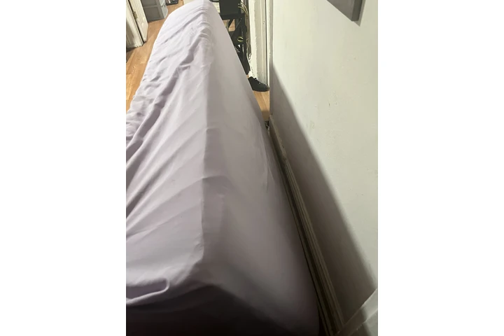 $200 : mattress twin image 1