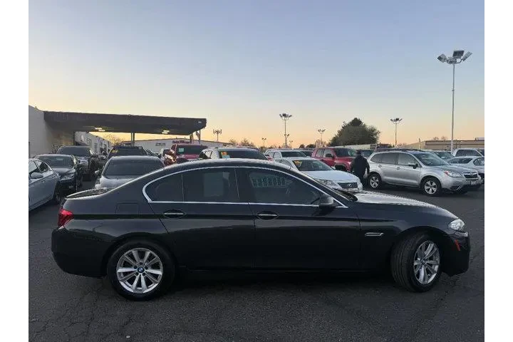 $14235 : BMW 5 Series 2014 528i 4dr S image 8