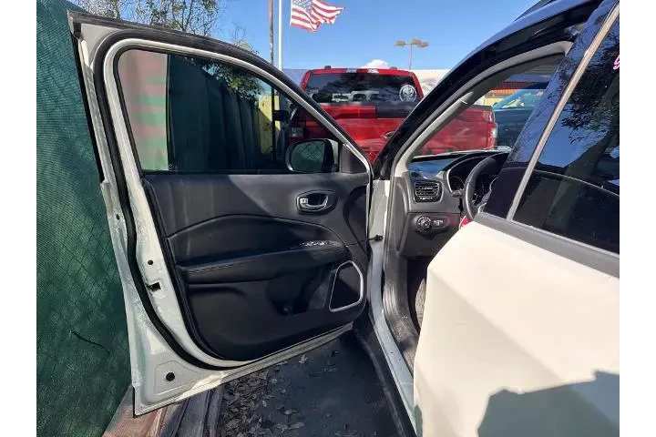 $18812 : Jeep Compass 2020 Latitude 4 image 4