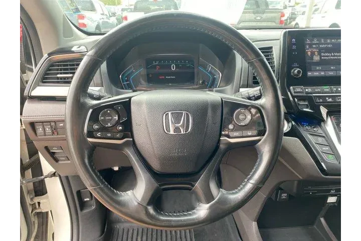 Honda Odyssey 2018 Elite 4dr image 9