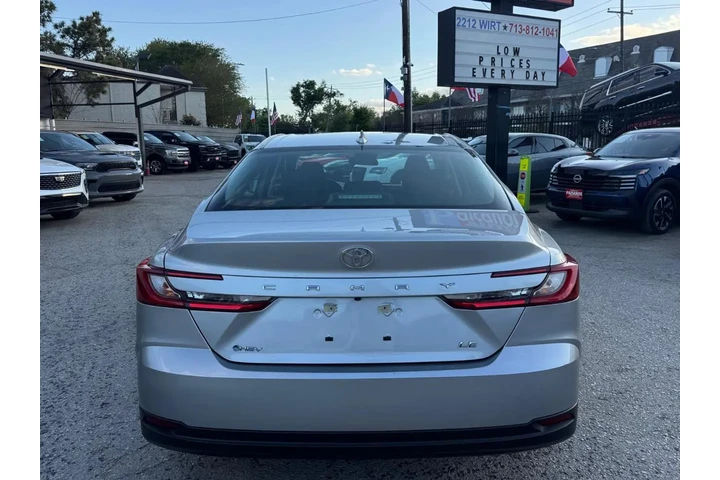 2025 Camry Hybrid LE image 5