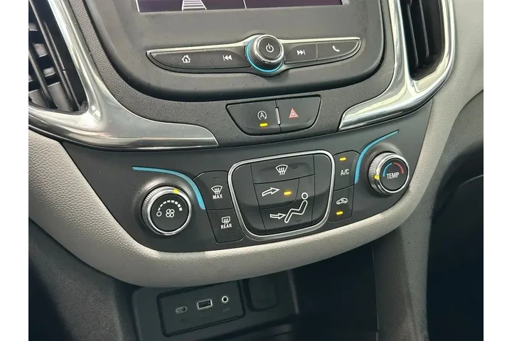 $13789 : Chevrolet Equinox 2022 LS 4d image 9