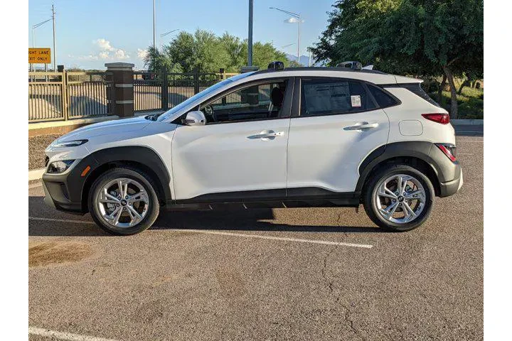 $19859 : Hyundai KONA 2023 SEL 4dr Cr image 6