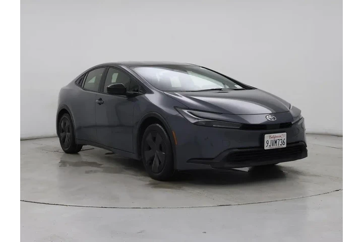 $27998 : Toyota Prius 2024 LE 4dr Hat image 1