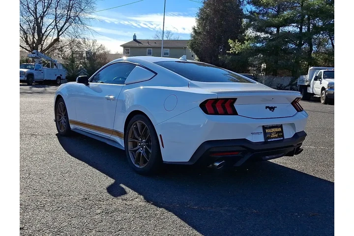 $35900 : Ford Mustang 2024 EcoBoost P image 4