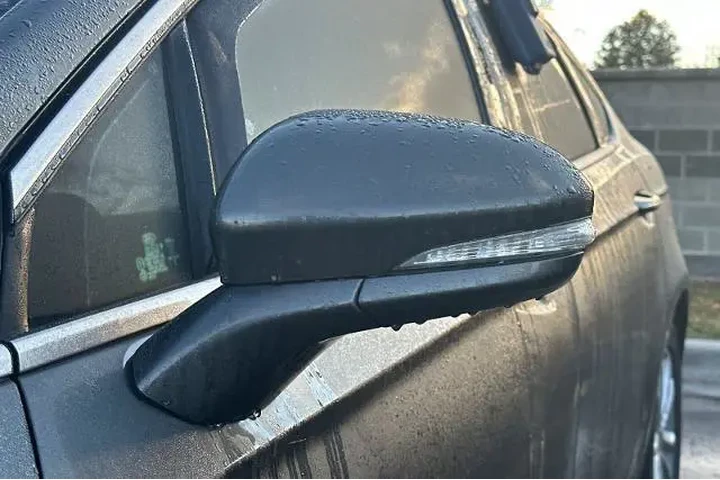 $17995 : Ford Fusion Hybrid 2019 SEL image 9