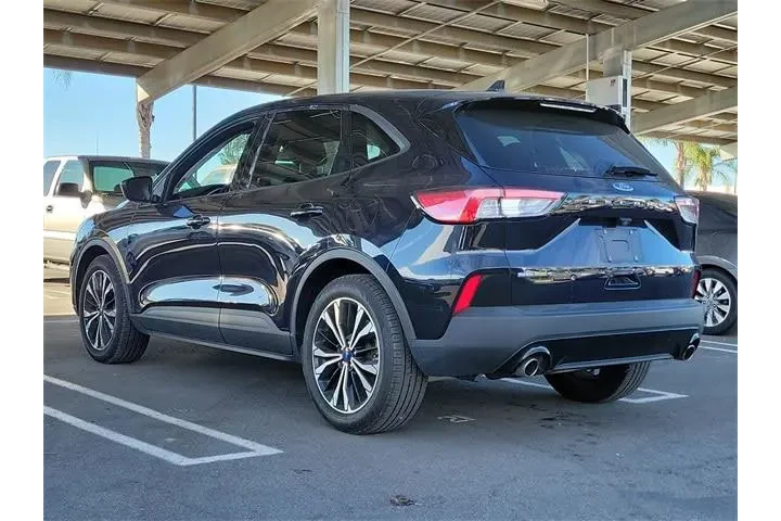 $17725 : Ford Escape 2021 SE 4dr SUV image 4