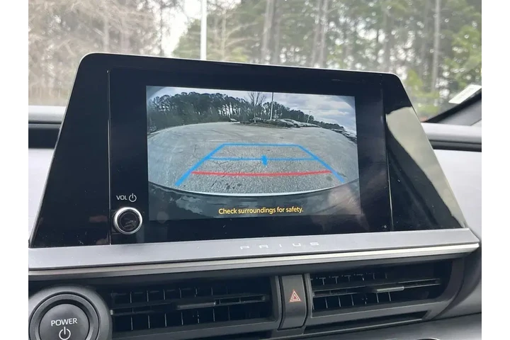 $24828 : Toyota Prius 2024 LE 4dr Hat image 1