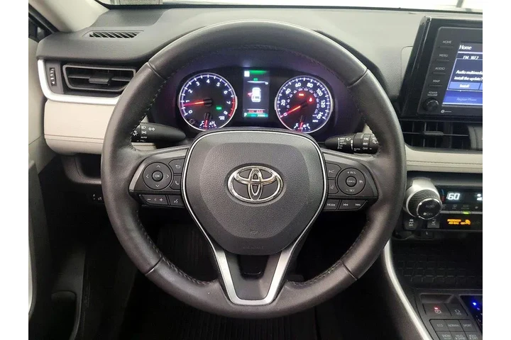 $30998 : Toyota RAV4 2022 AWD XLE 4dr image 10