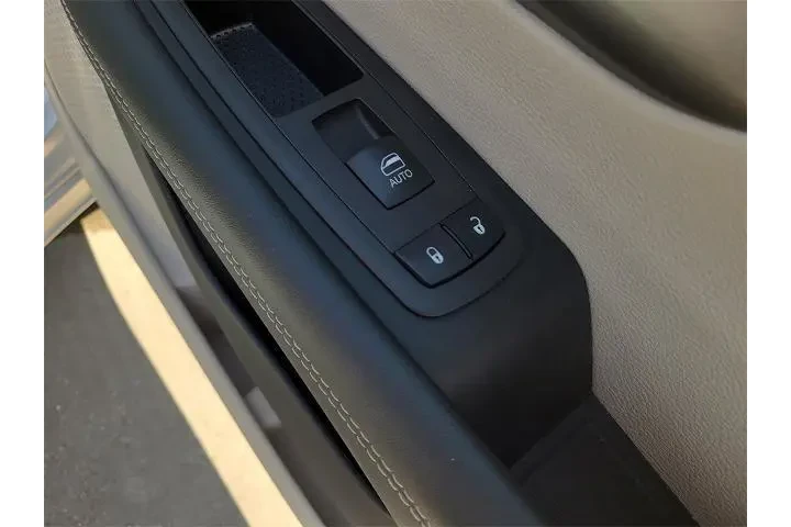 $30223 : Chrysler Pacifica 2024 Touri image 9