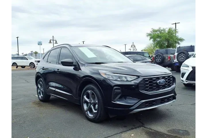 $22373 : Ford Escape 2024 ST-Line 4dr image 8