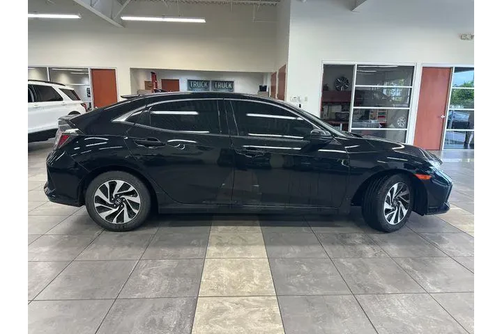 $17000 : Honda Civic 2019 LX 4dr Hatc image 9