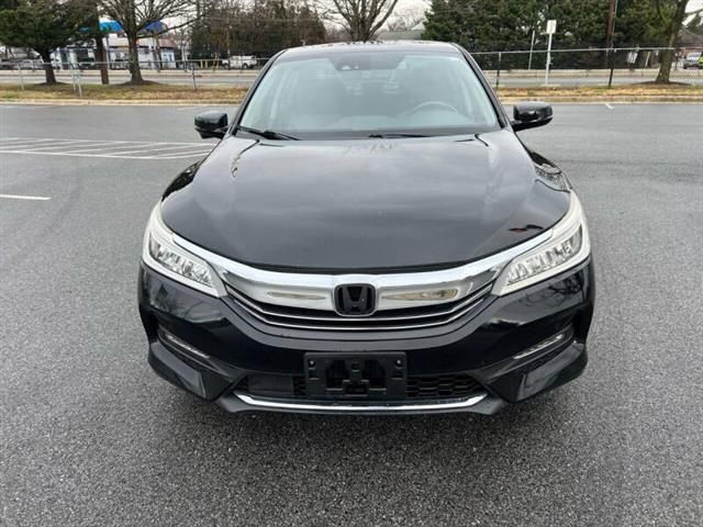 $14500 : 2016 Accord Touring image 4