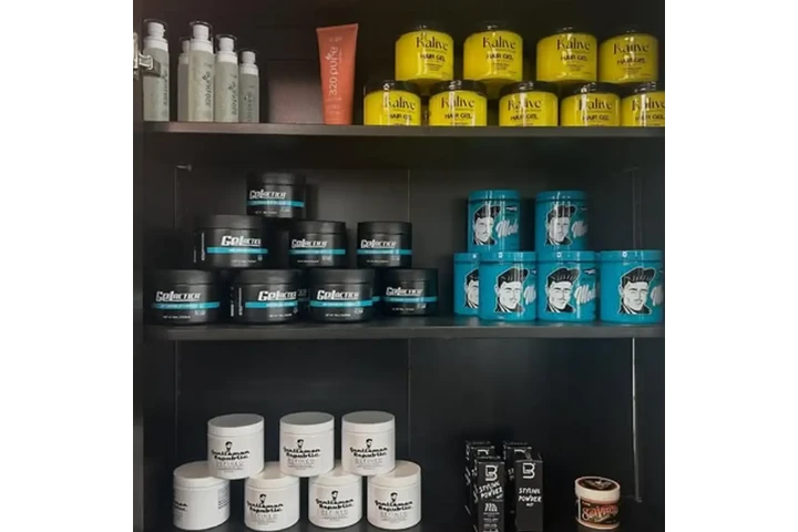 21 Barbers Shop image 4