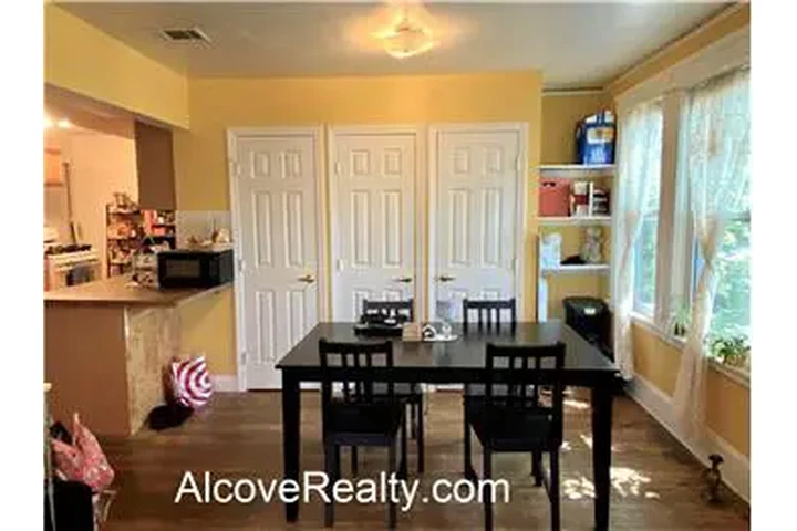 $3900 : Rental property with 3 bedro image 2