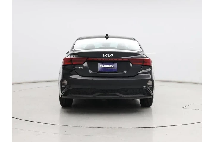 $18998 : Kia Forte 2024 LXS 4dr Sedan image 6
