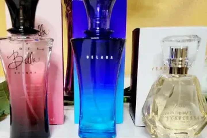 Vendo prefumes para hombre y M image 1